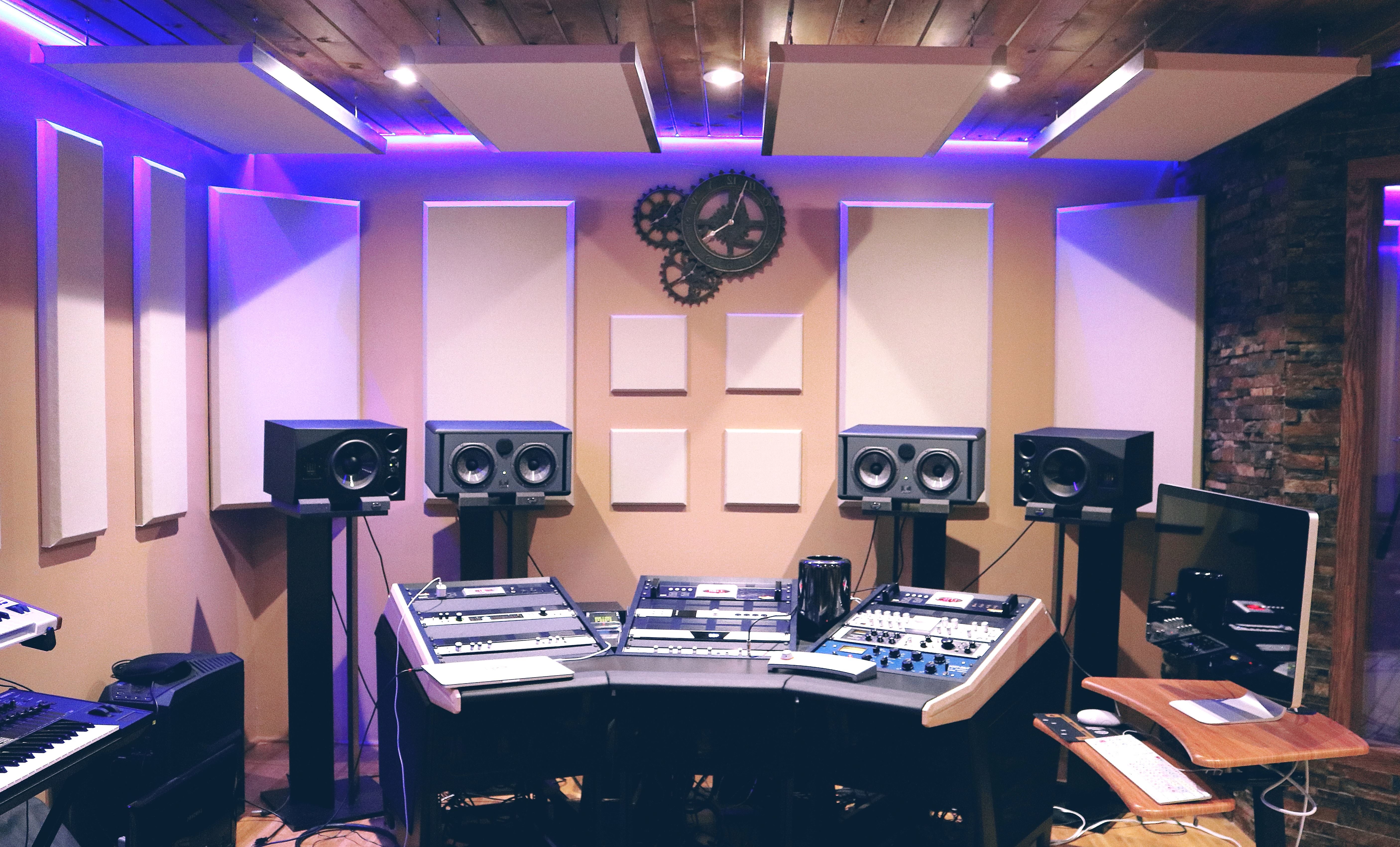 Using Acoustic Diffusers in a Recording Studio