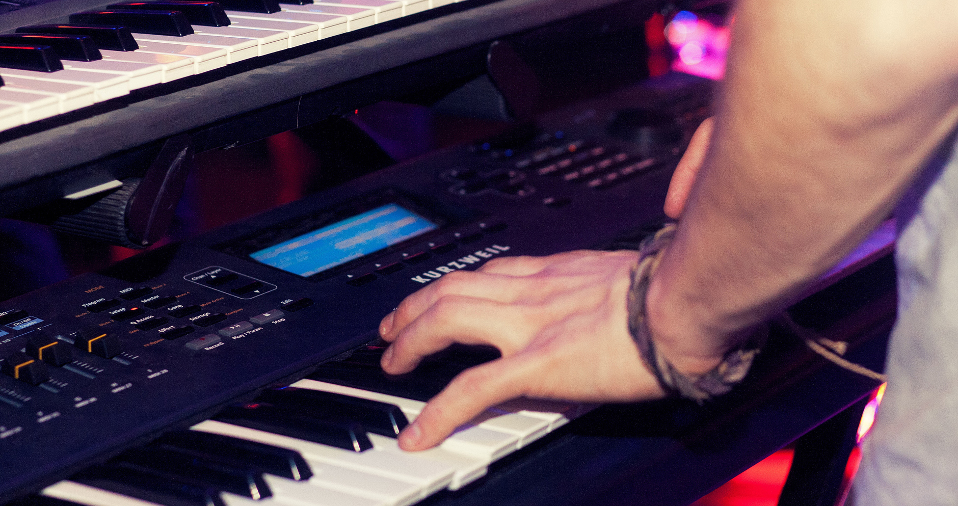 Digital Pianos vs. Real Pianos – Which Are Better?