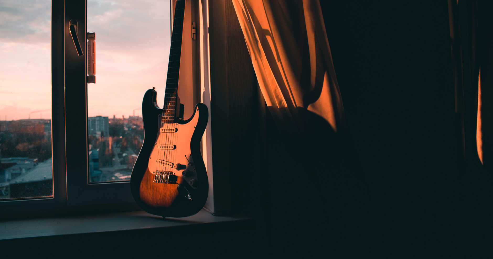 Guitarist’s Guide To Playing At Home