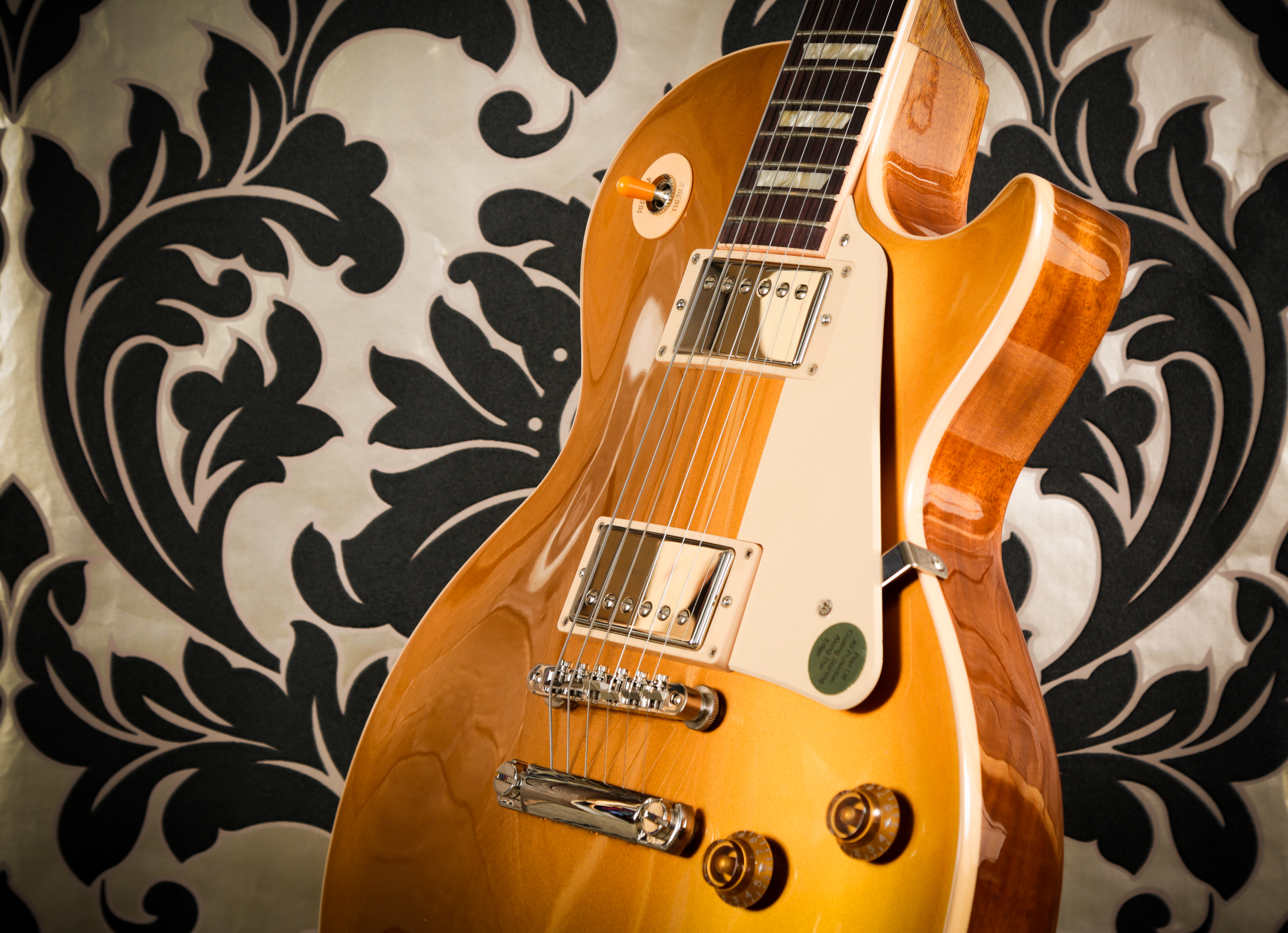’50s vs ’60s Les Paul Guitars: What’s The Difference?